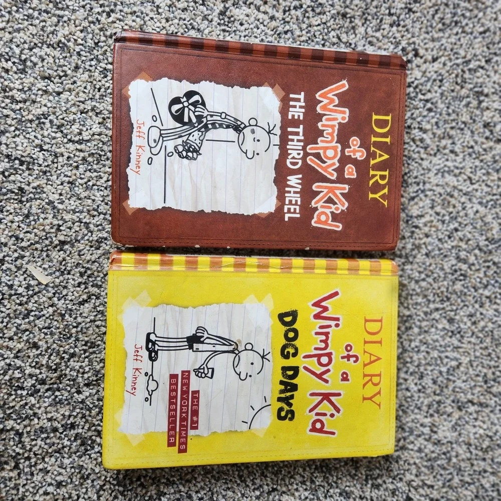 Diary Of A Wimpy Kid Lot Of 2 Dog Days The Third‎ Wheel Children